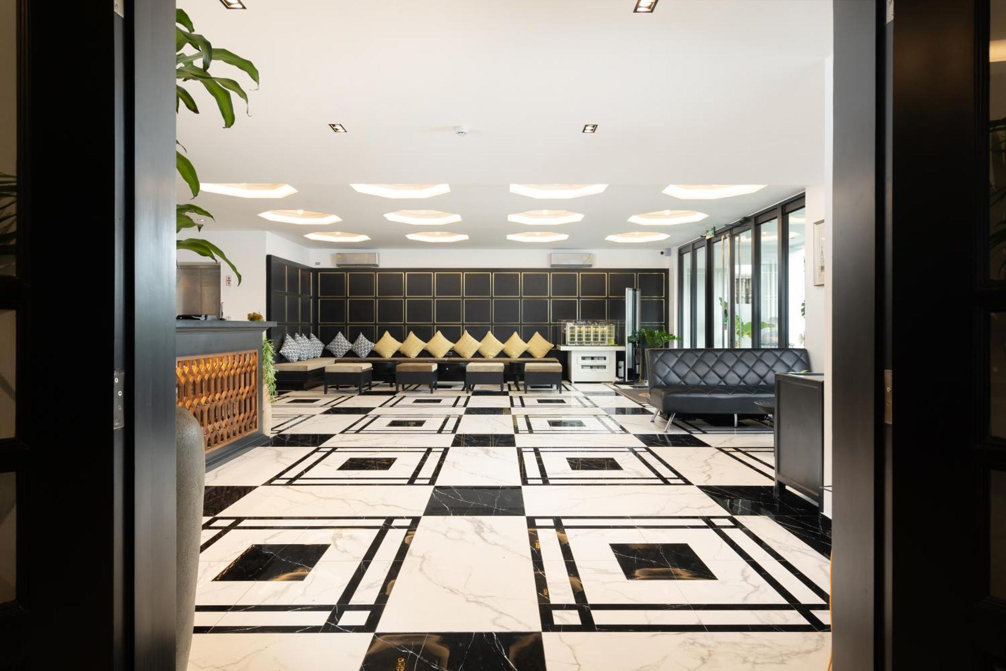 Glory Boutique Suites 清迈古城荣耀精品酒店 Chiang Mai Bagian luar foto
