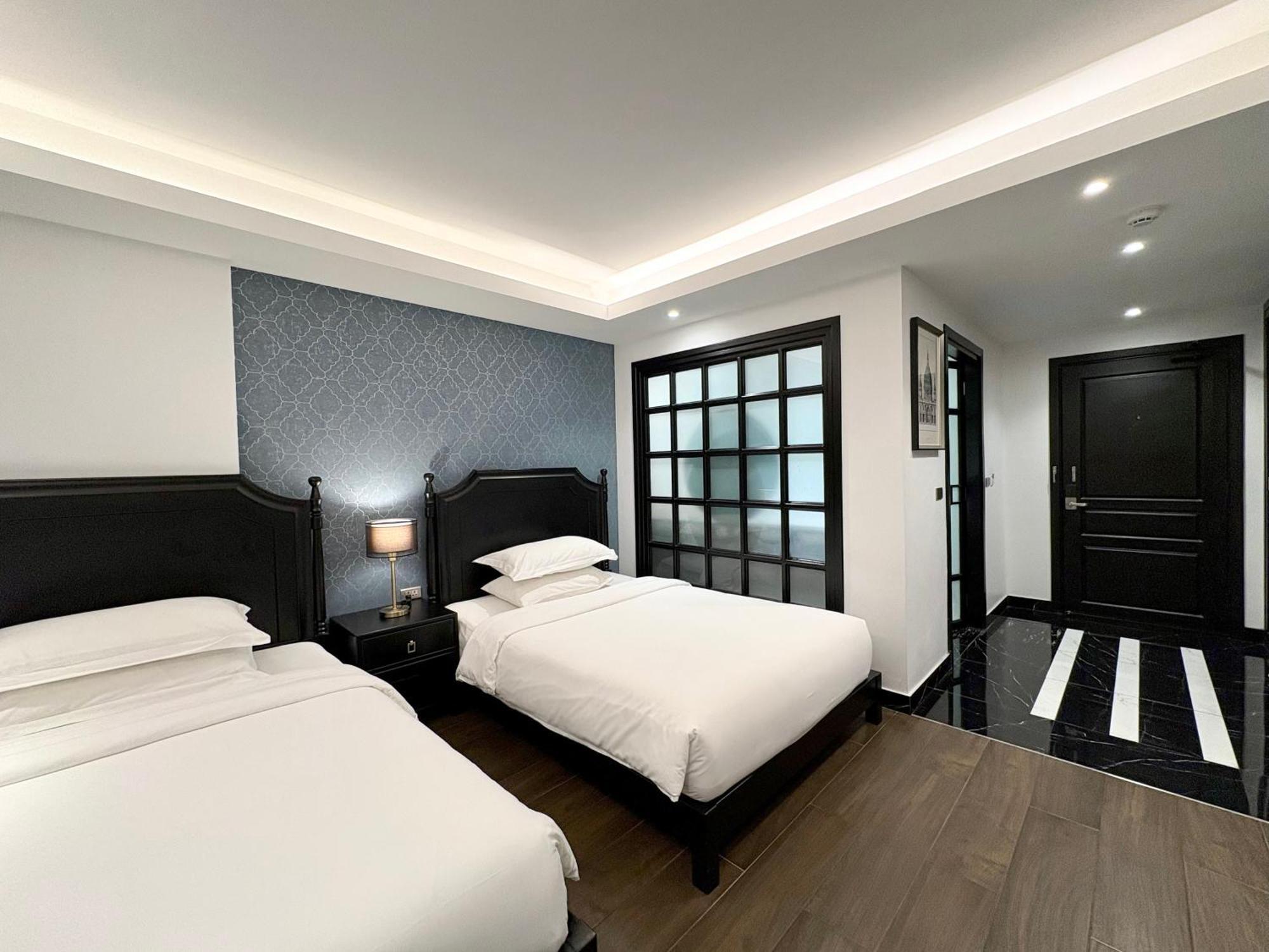Glory Boutique Suites 清迈古城荣耀精品酒店 Chiang Mai Bagian luar foto